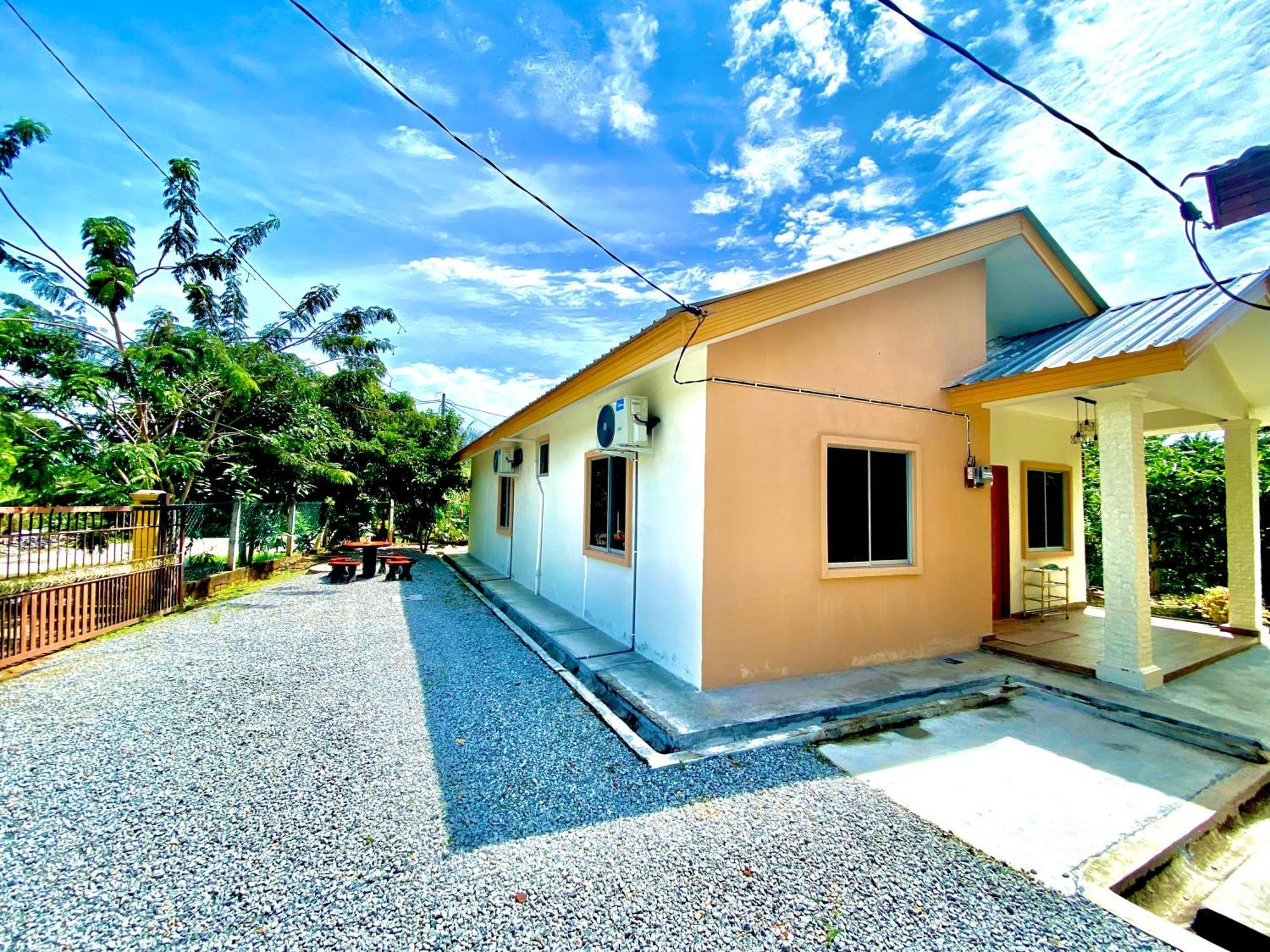 Kampong Tanjong Minyak Raees Homestay מראה חיצוני תמונה